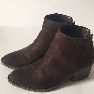 Brown ankle boots by Volatile